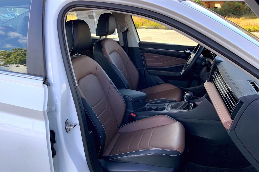 Thumbnail: 2025 Volkswagen Jetta - 12