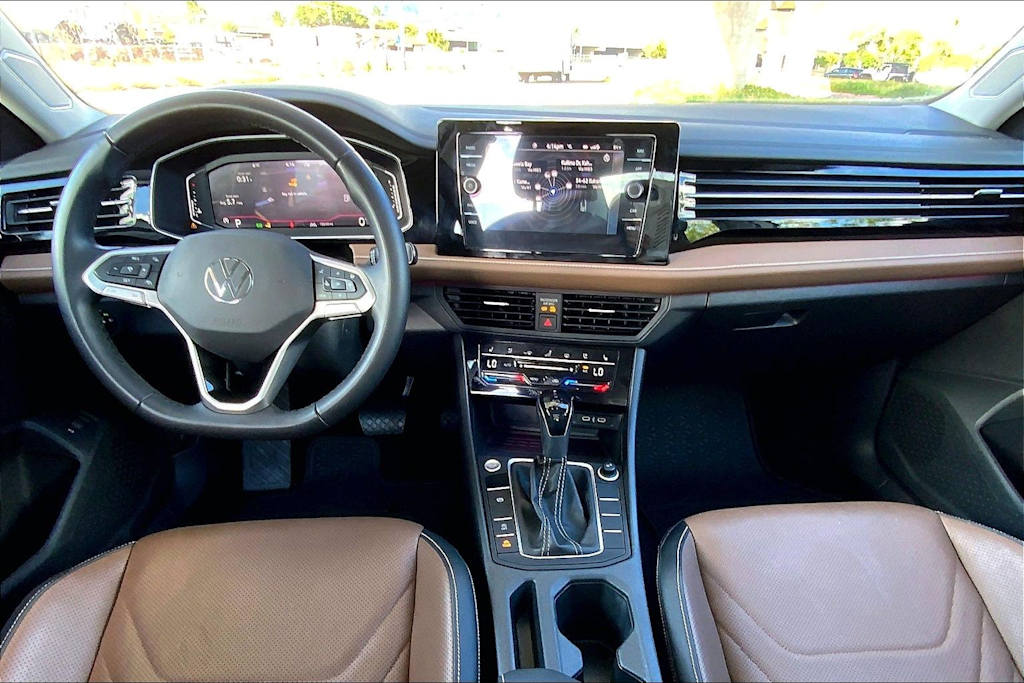 Thumbnail: 2025 Volkswagen Jetta - 10