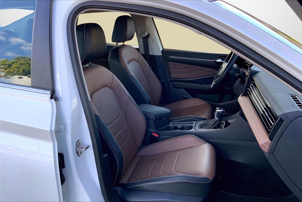 Thumbnail: 2025 Volkswagen Jetta - 12