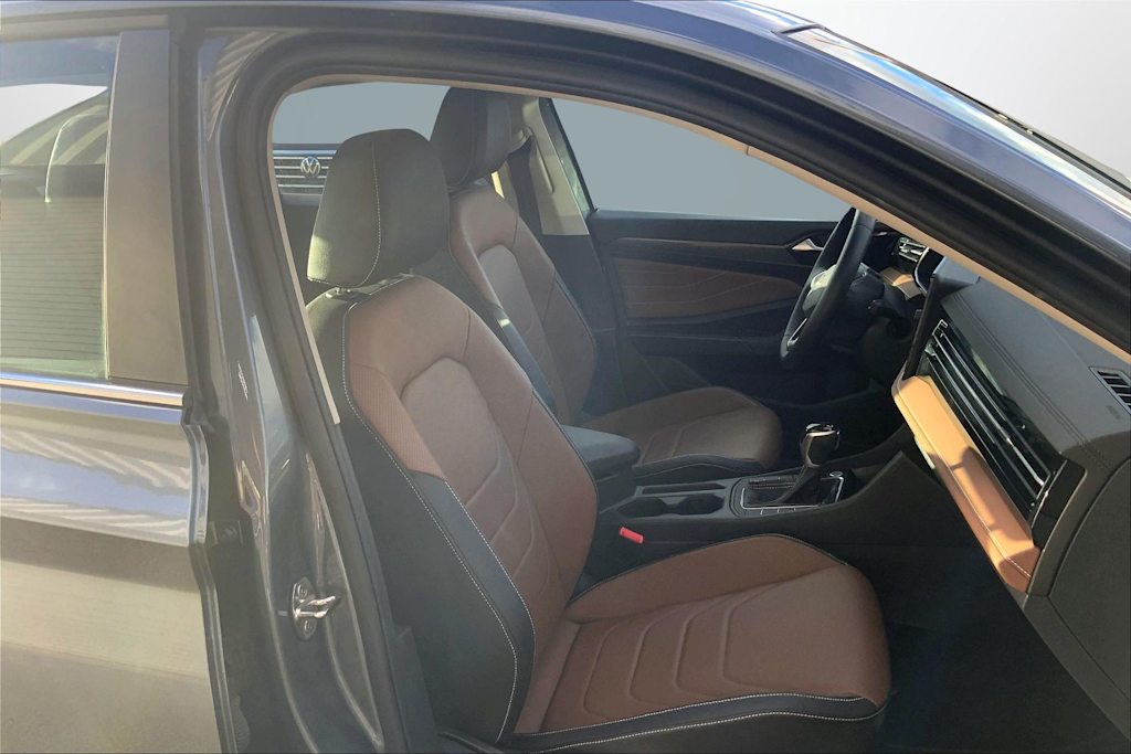 Thumbnail: 2025 Volkswagen Jetta - 12