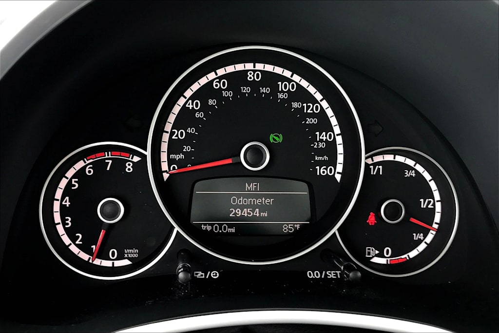 Thumbnail: 2014 Volkswagen Beetle - 16