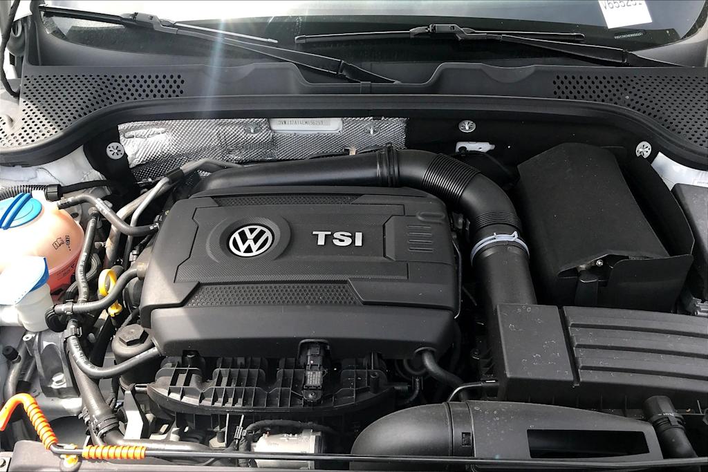 Thumbnail: 2014 Volkswagen Beetle - 8