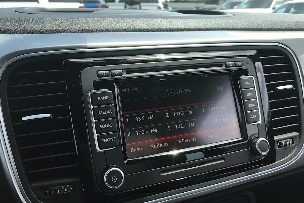 Thumbnail: 2014 Volkswagen Beetle - 14