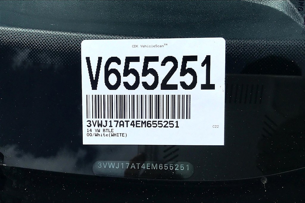 Thumbnail: 2014 Volkswagen Beetle - 19