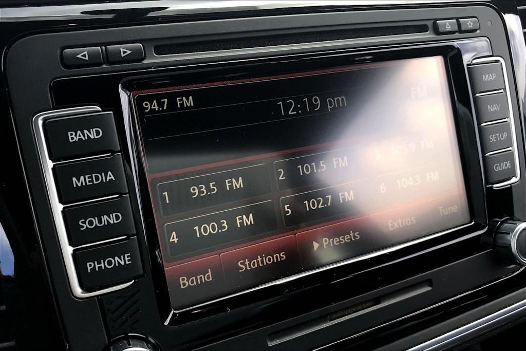 Thumbnail: 2014 Volkswagen Beetle - 26