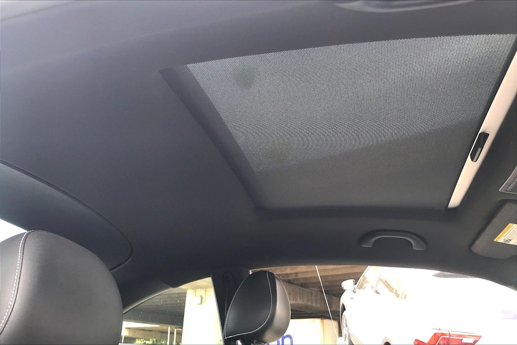 Thumbnail: 2014 Volkswagen Beetle - 29