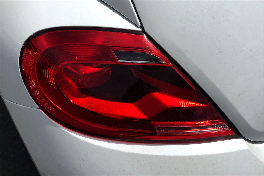 Thumbnail: 2014 Volkswagen Beetle - 31