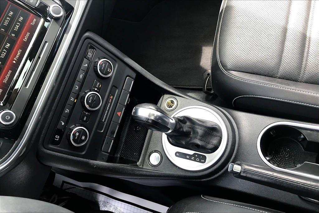 Thumbnail: 2014 Volkswagen Beetle - 15