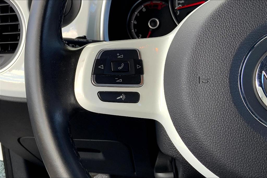 Thumbnail: 2018 Volkswagen Beetle - 24
