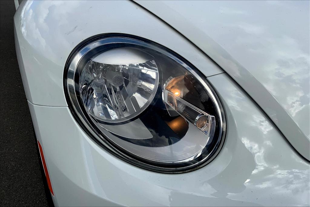 Thumbnail: 2018 Volkswagen Beetle - 29
