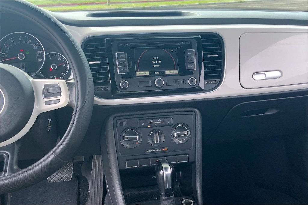 Thumbnail: 2012 Volkswagen Beetle - 15