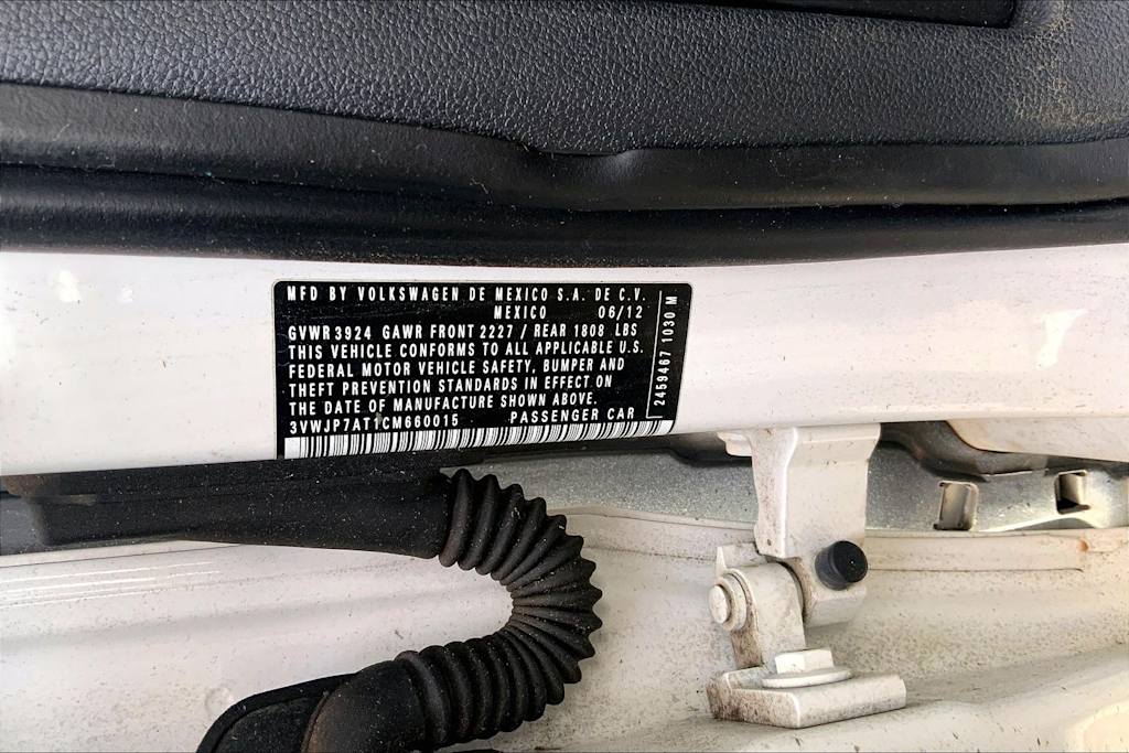 Thumbnail: 2012 Volkswagen Beetle - 20