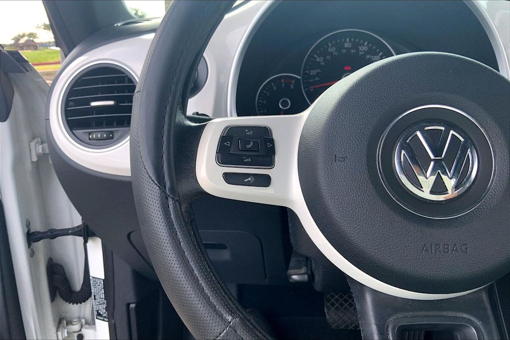 Thumbnail: 2012 Volkswagen Beetle - 23