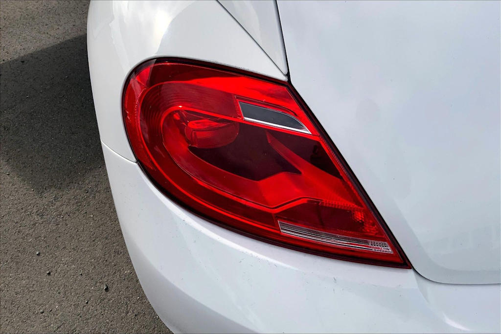 Thumbnail: 2012 Volkswagen Beetle - 29