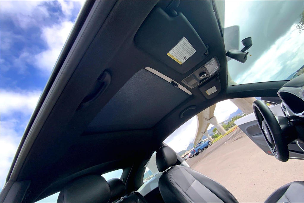 Thumbnail: 2012 Volkswagen Beetle - 27