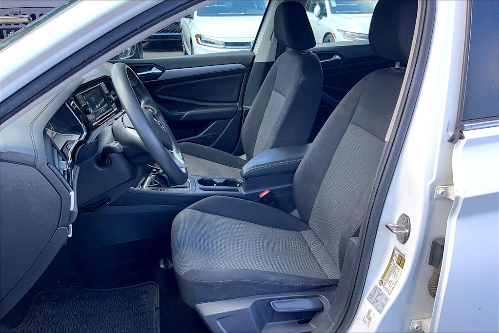 Thumbnail: 2021 Volkswagen Jetta - 11