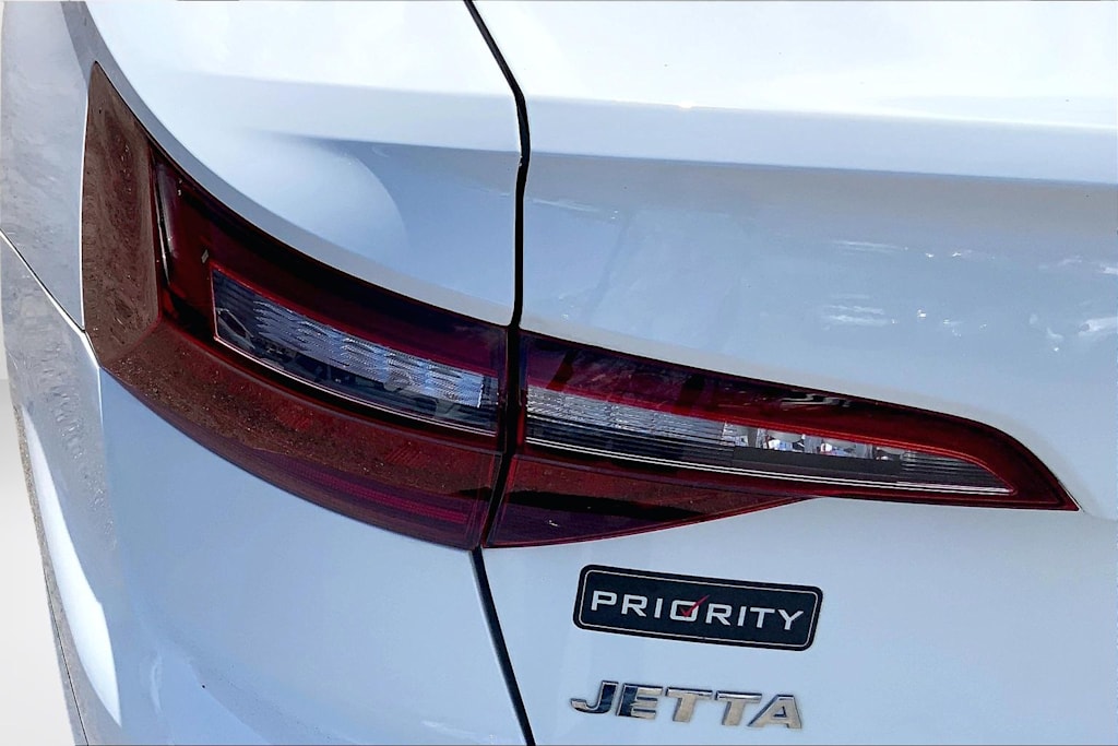 Thumbnail: 2021 Volkswagen Jetta - 32