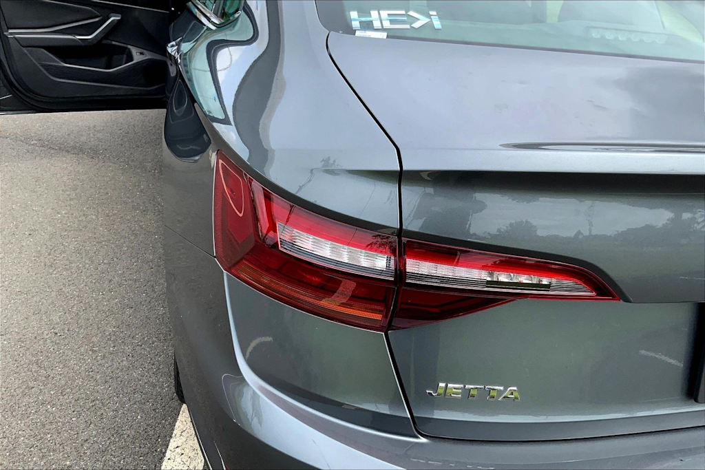 Thumbnail: 2019 Volkswagen Jetta - 32