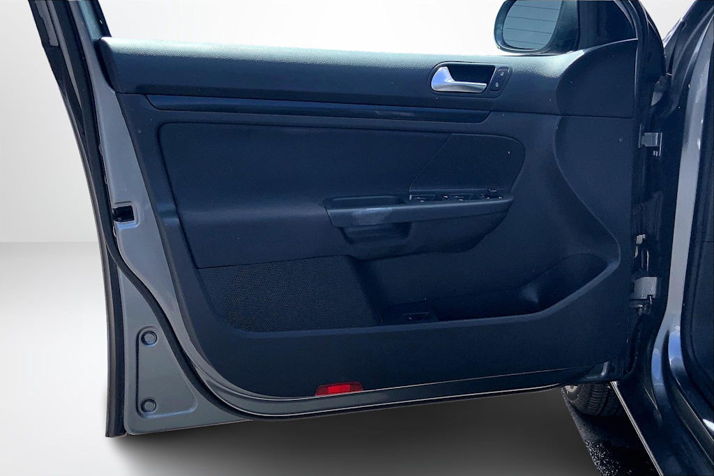 Thumbnail: 2012 Volkswagen Jetta - 27