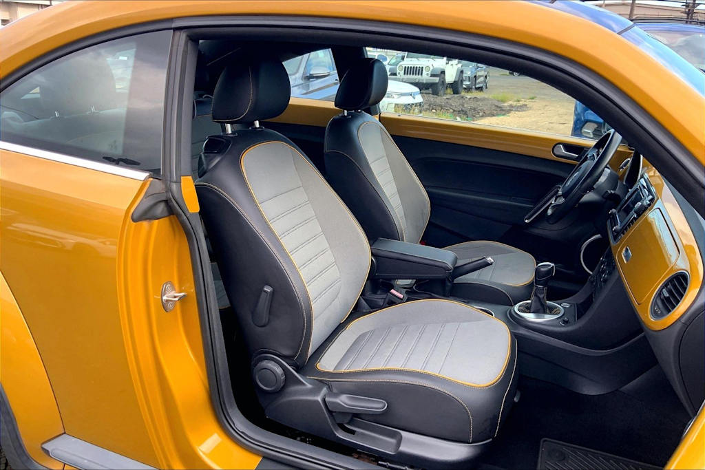 Thumbnail: 2016 Volkswagen Beetle - 12