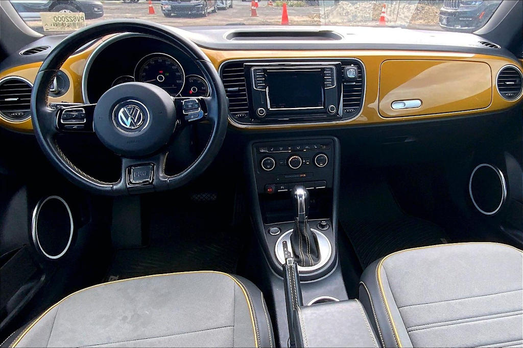 Thumbnail: 2016 Volkswagen Beetle - 10