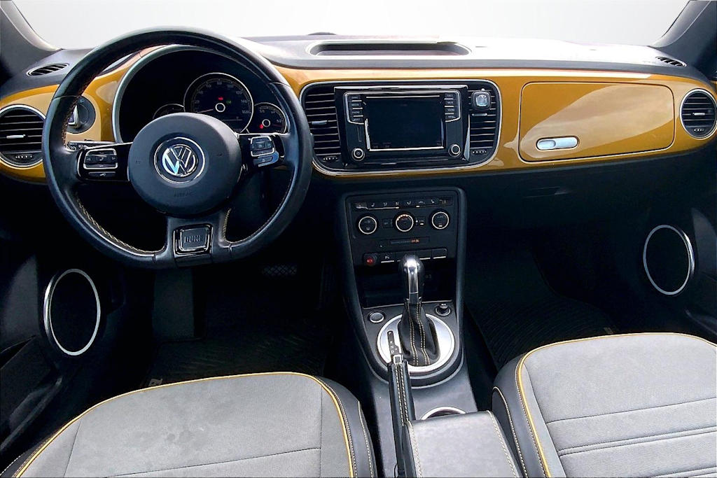 Thumbnail: 2016 Volkswagen Beetle - 10