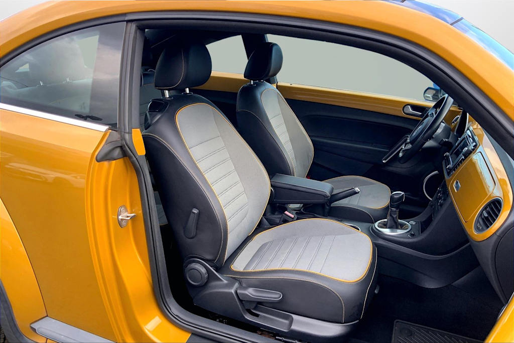 Thumbnail: 2016 Volkswagen Beetle - 12