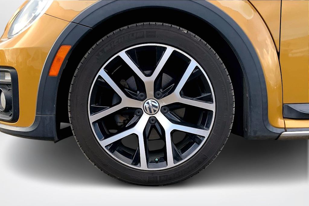 Thumbnail: 2016 Volkswagen Beetle - 8
