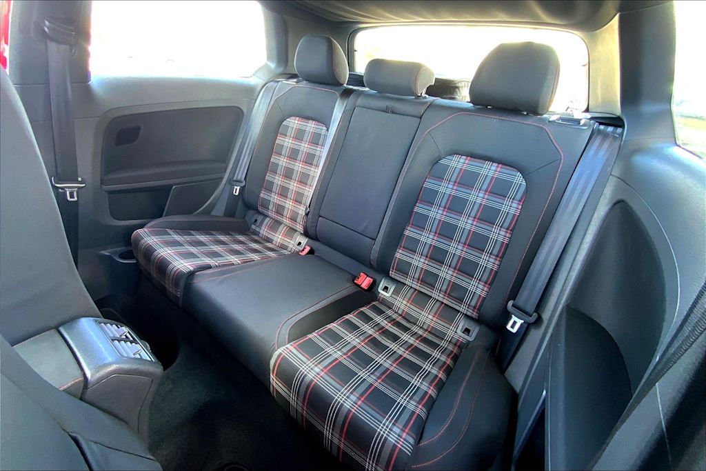 Thumbnail: 2015 Volkswagen Golf - 12