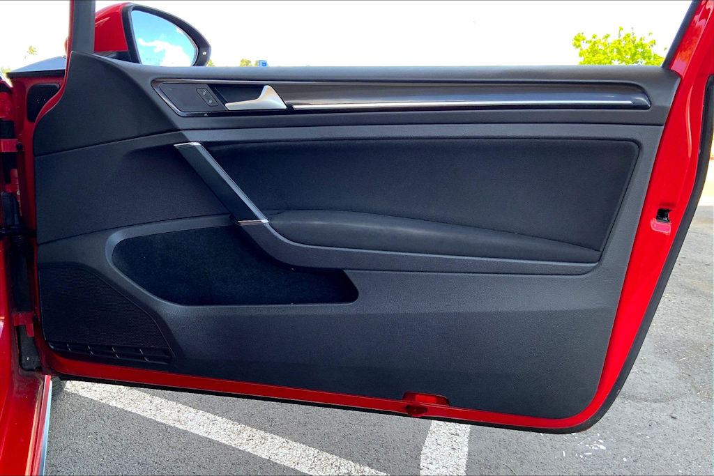 Thumbnail: 2015 Volkswagen Golf - 27