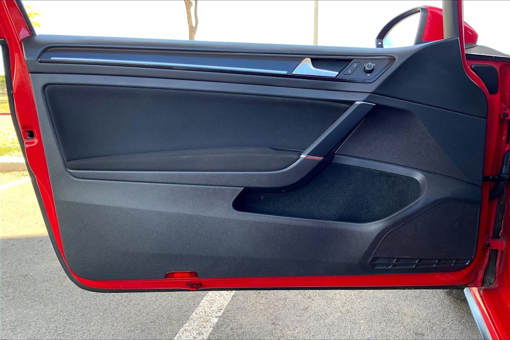 Thumbnail: 2015 Volkswagen Golf - 26