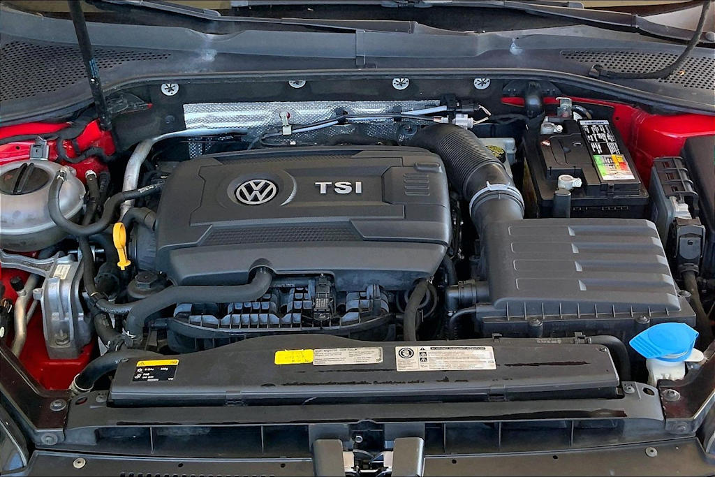 Thumbnail: 2015 Volkswagen Golf - 9