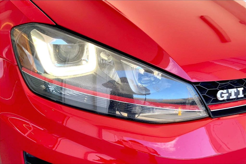 Thumbnail: 2015 Volkswagen Golf - 30