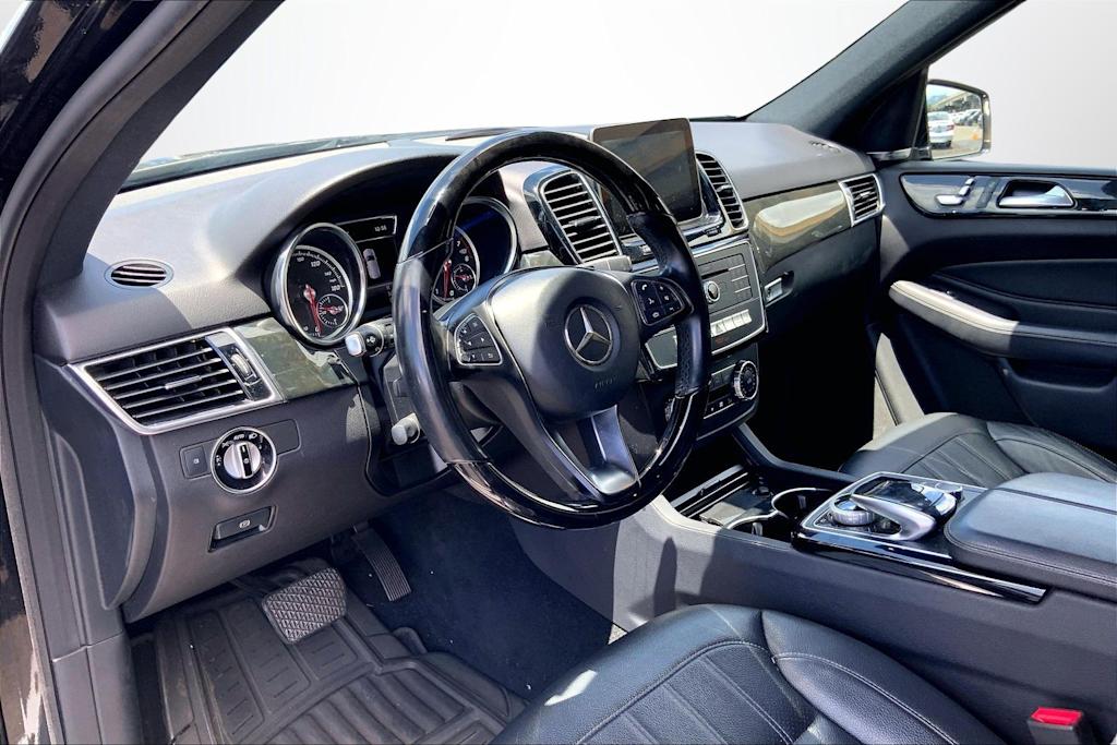 Thumbnail: 2018 Mercedes-Benz GLE - 2