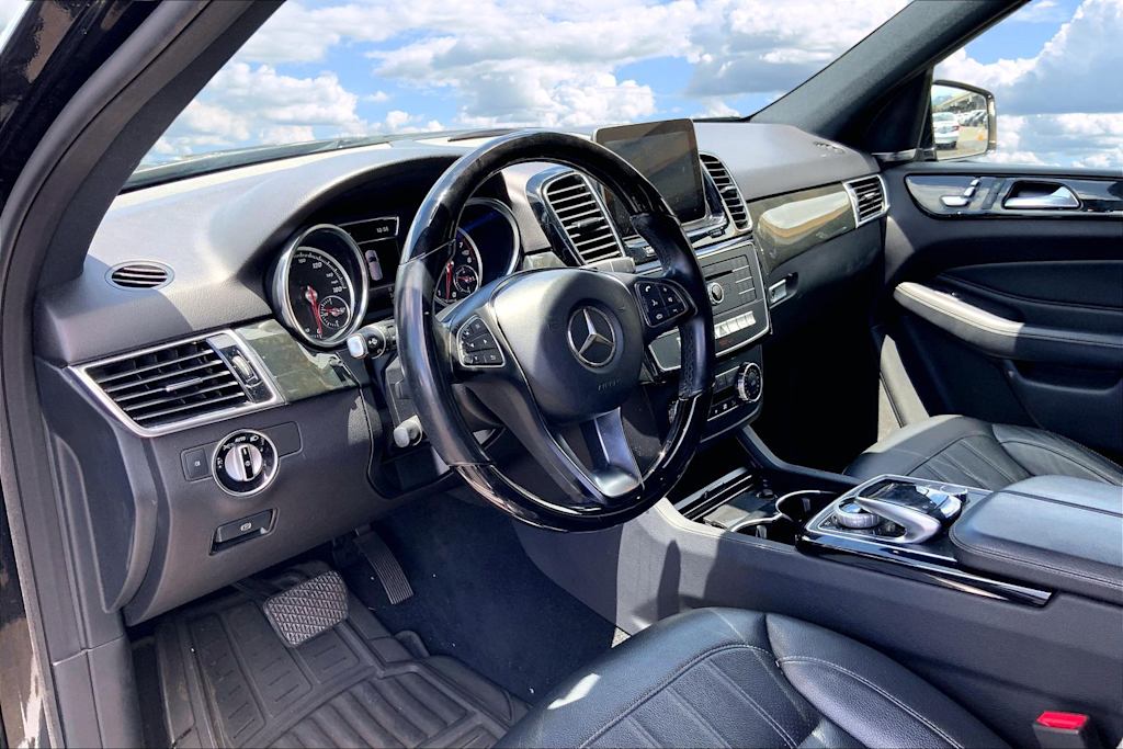 Thumbnail: 2018 Mercedes-Benz GLE - 2