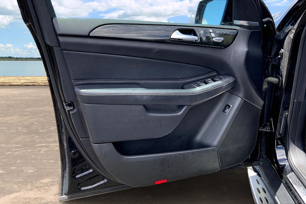 Thumbnail: 2018 Mercedes-Benz GLE - 26