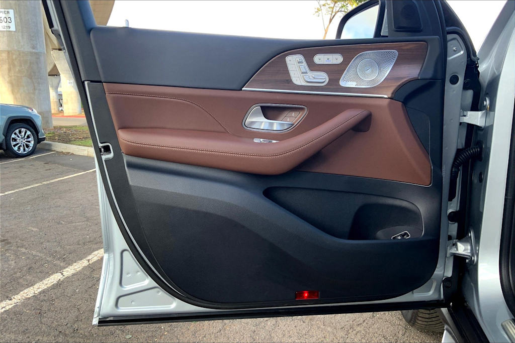 Thumbnail: 2025 Mercedes-Benz GLE - 26