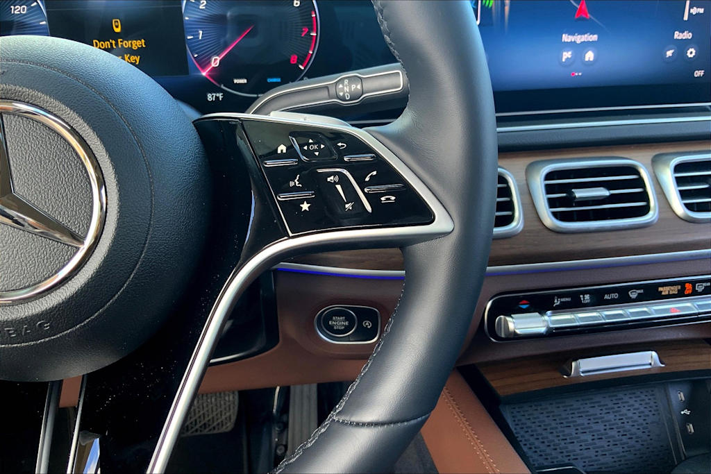 Thumbnail: 2025 Mercedes-Benz GLE - 25