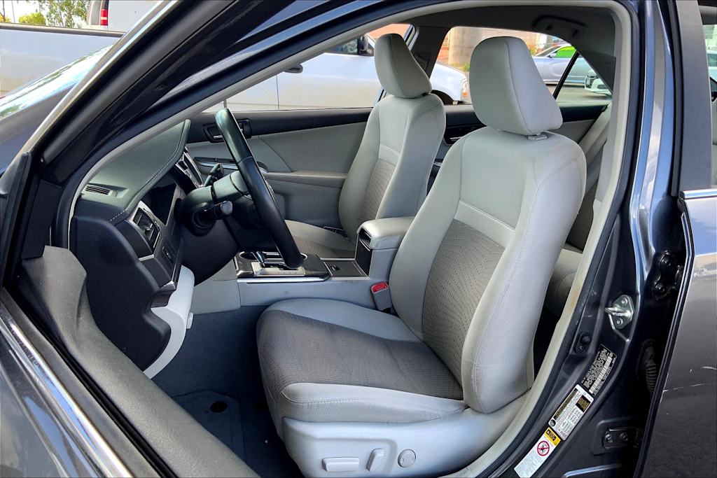 Thumbnail: 2014 Toyota Camry - 10