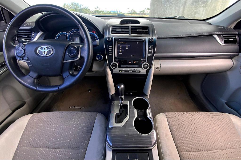 Thumbnail: 2014 Toyota Camry - 9