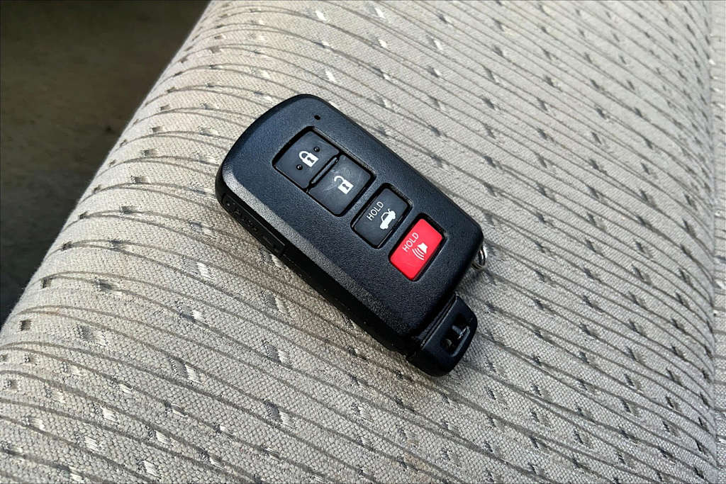 Thumbnail: 2014 Toyota Camry - 19