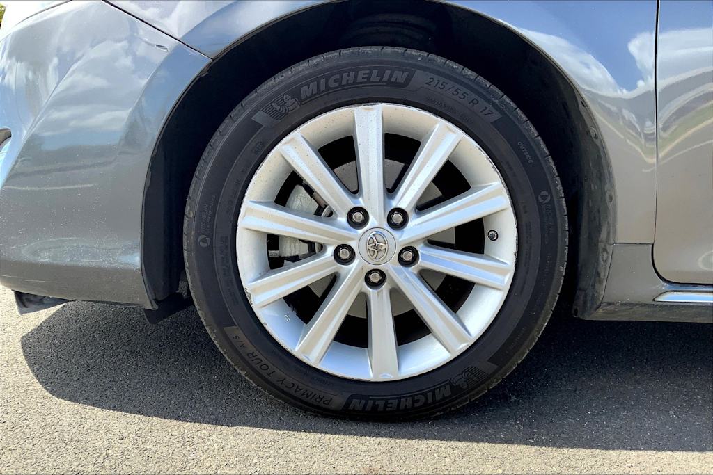 Thumbnail: 2014 Toyota Camry - 8