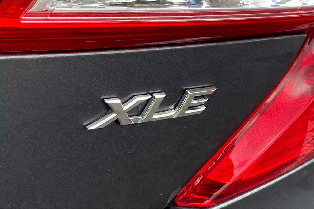 Thumbnail: 2014 Toyota Camry - 7