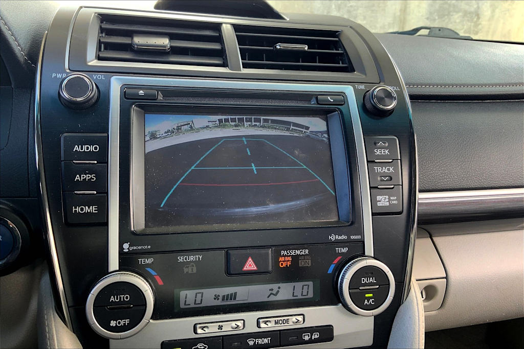 Thumbnail: 2014 Toyota Camry - 15