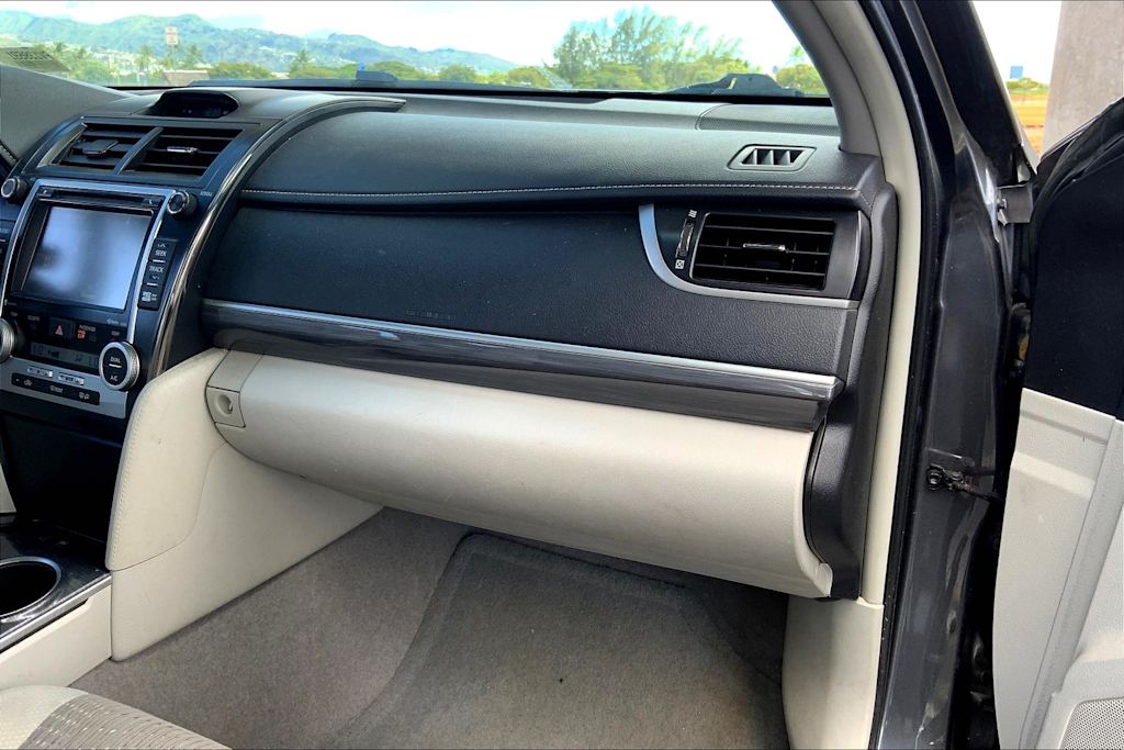 Thumbnail: 2014 Toyota Camry - 24