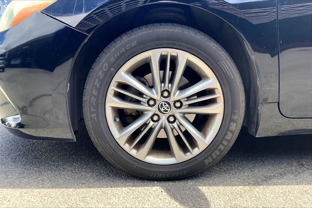 Thumbnail: 2015 Toyota Camry - 7