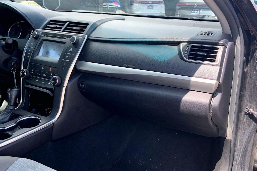 Thumbnail: 2015 Toyota Camry - 24