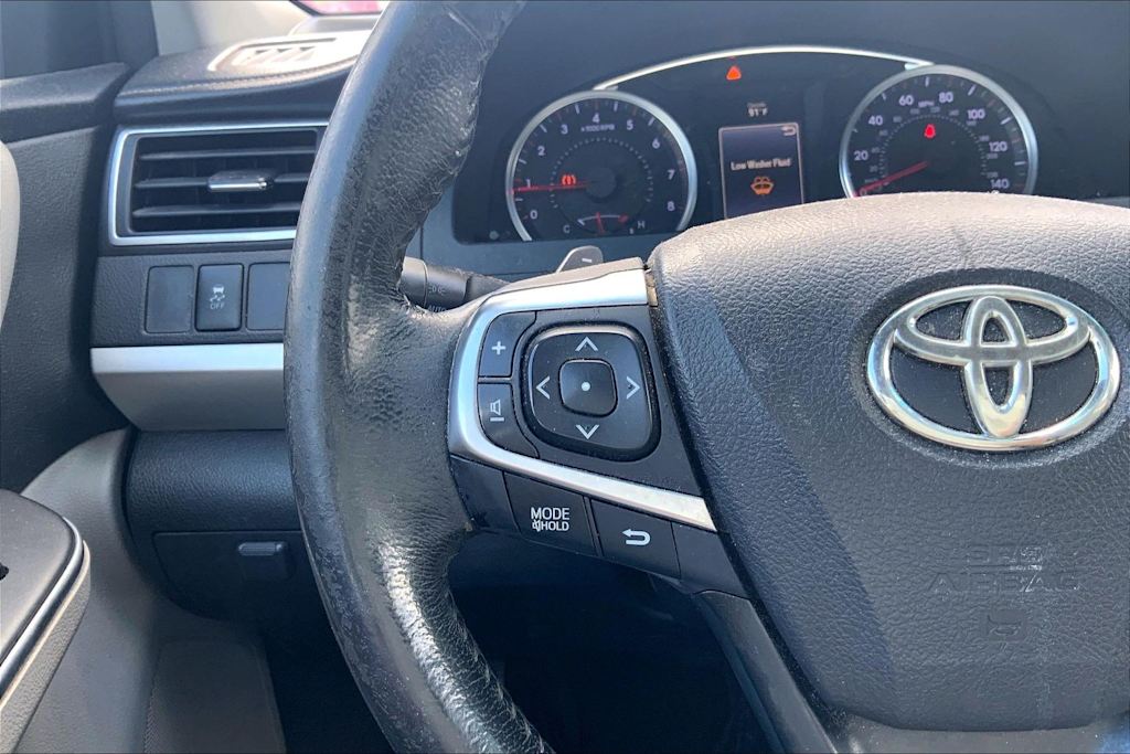 Thumbnail: 2015 Toyota Camry - 25