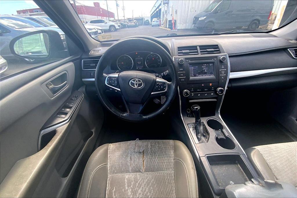 Thumbnail: 2015 Toyota Camry - 13