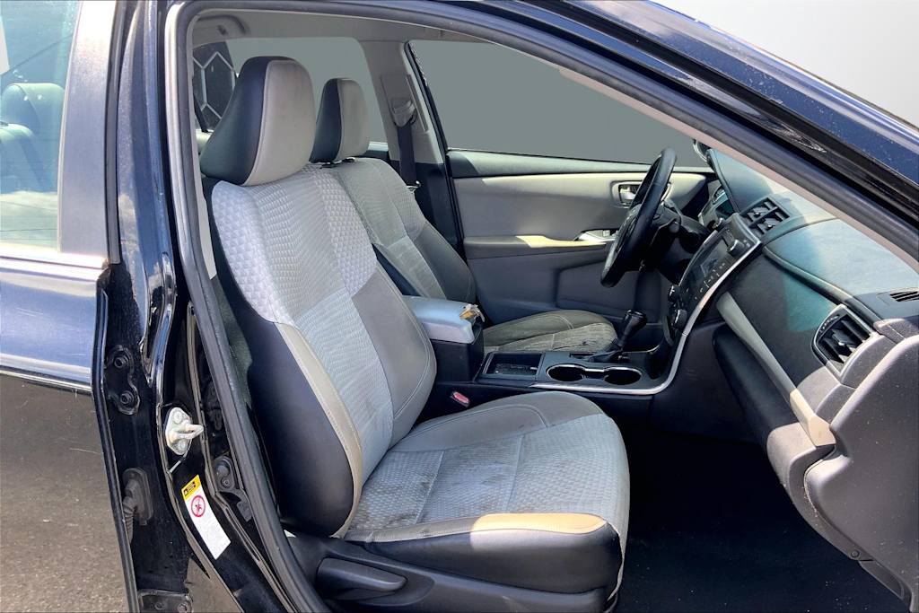 Thumbnail: 2015 Toyota Camry - 12
